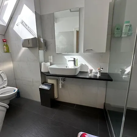 Messe Flat 3 6 Bett 120 Qm